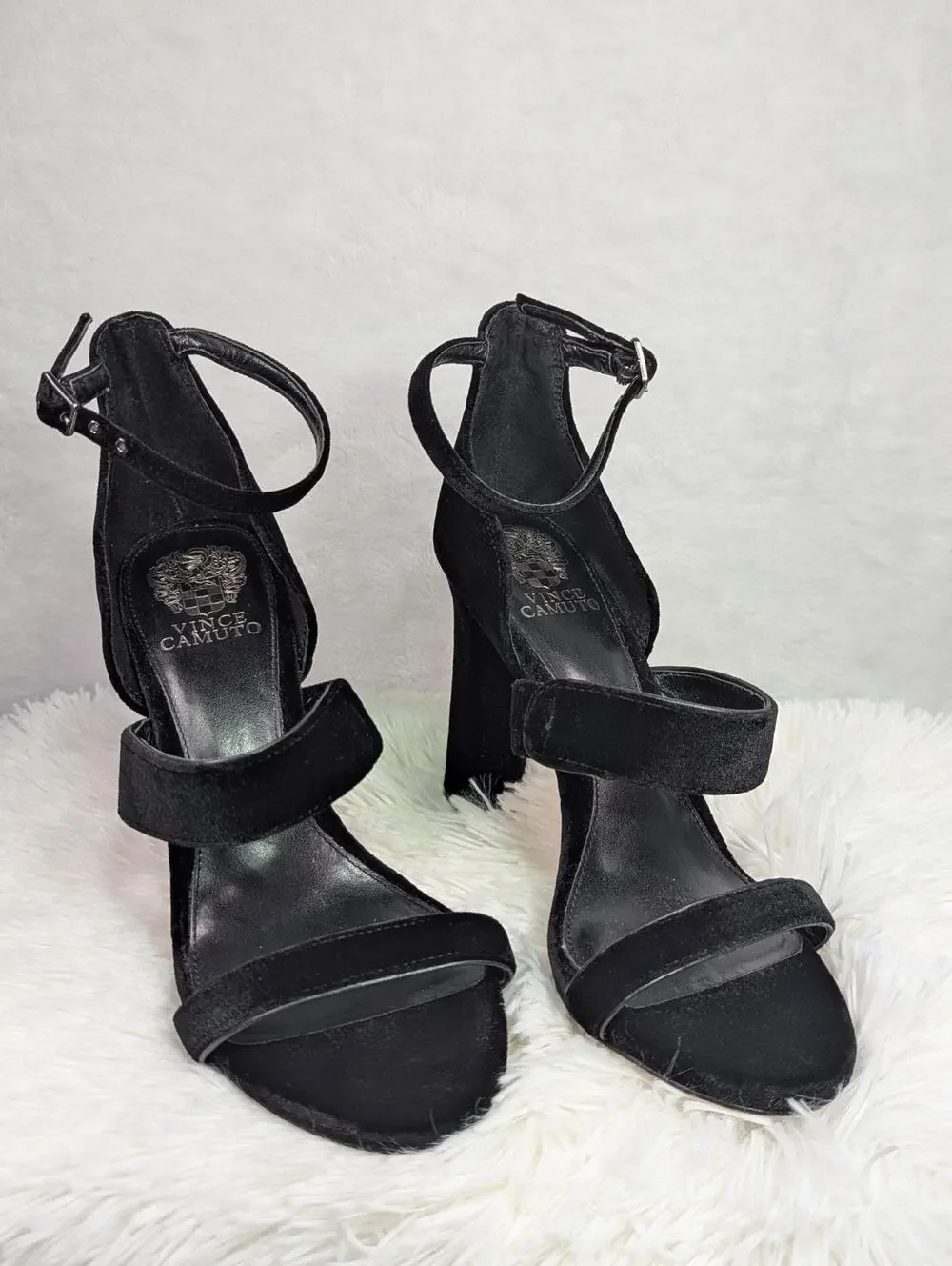 Vince Camuto Robeka Black Velvet Ankle Strap Block Heel Sandal Shoes Women 8.5